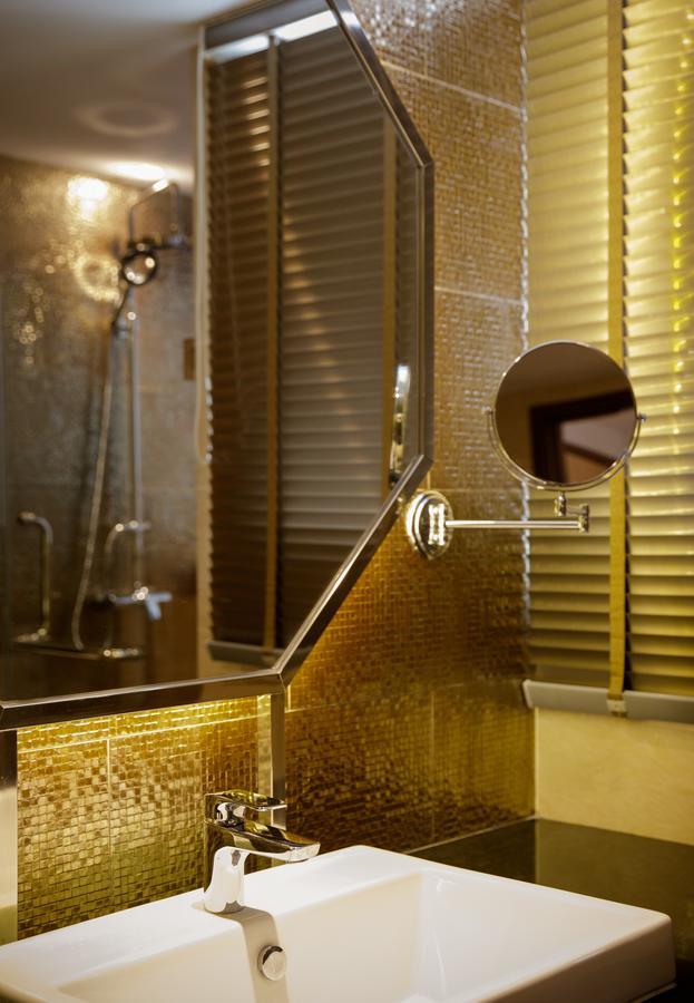 9 สวีท ลักชัวรี บูทิก โฮเต็ล Hotel เชียงใหม่ ภายนอก รูปภาพ