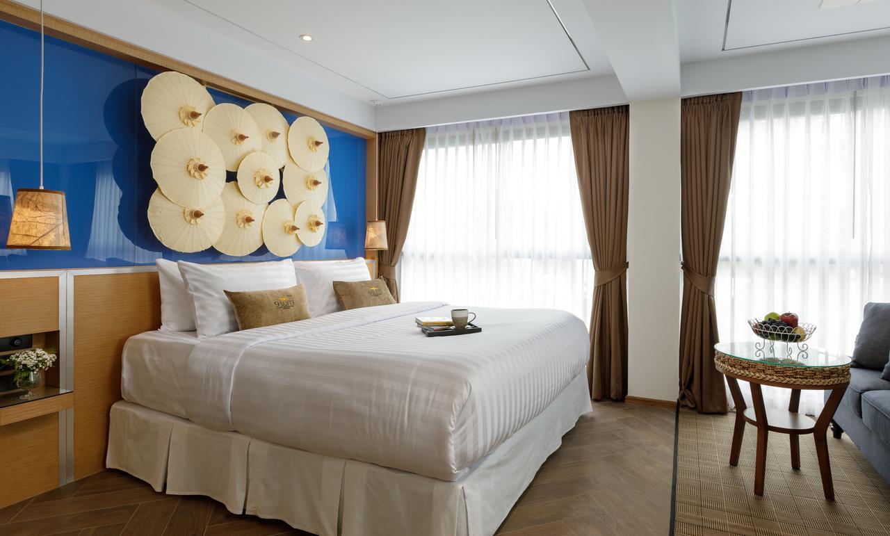9 สวีท ลักชัวรี บูทิก โฮเต็ล Hotel เชียงใหม่ ภายนอก รูปภาพ